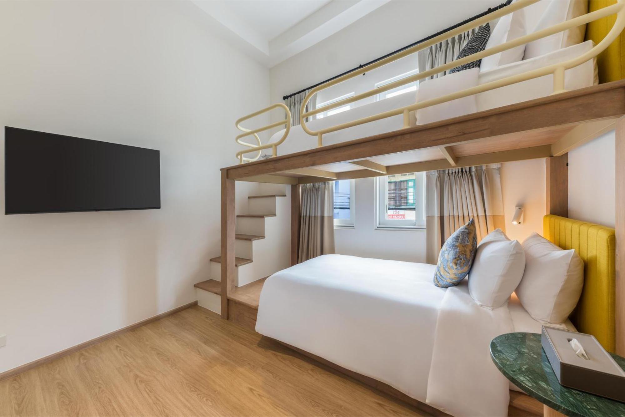 Upstairs At Ton Ton Hotel Bangkok Exterior photo